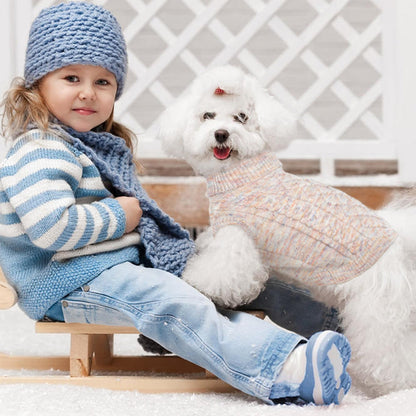 Gemütlicher gestrickter Pullover für kleine Hunde