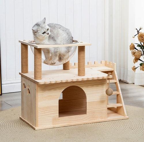 Katzenkletterturm aus Naturkiefer mit transparentem Napf