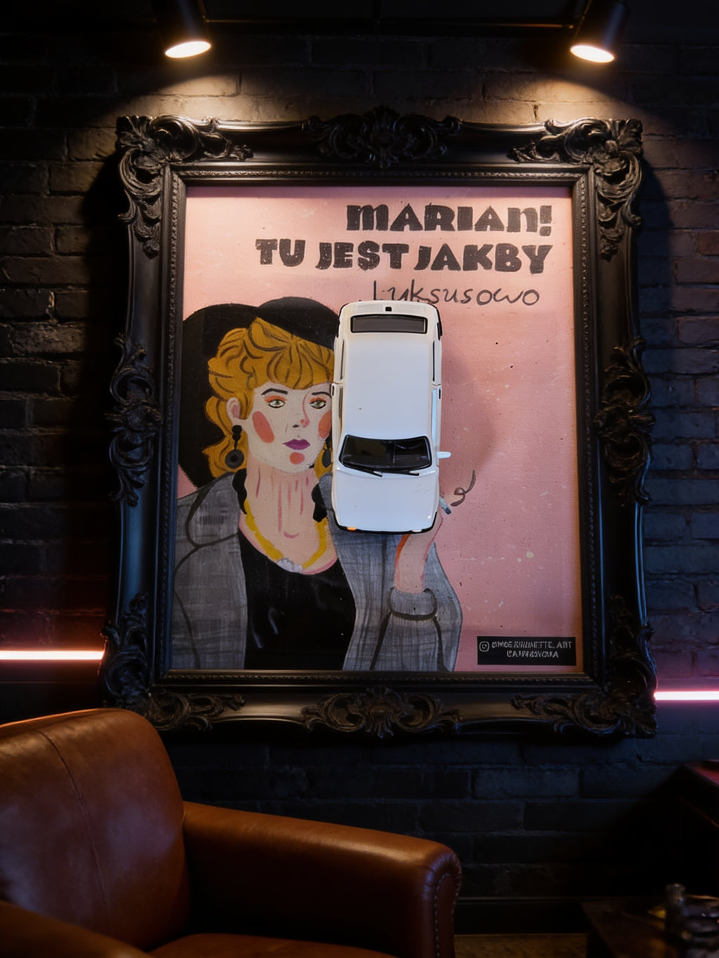 Marian Edition 3D Wandbild in einer dunklen Man Cave an der Wand